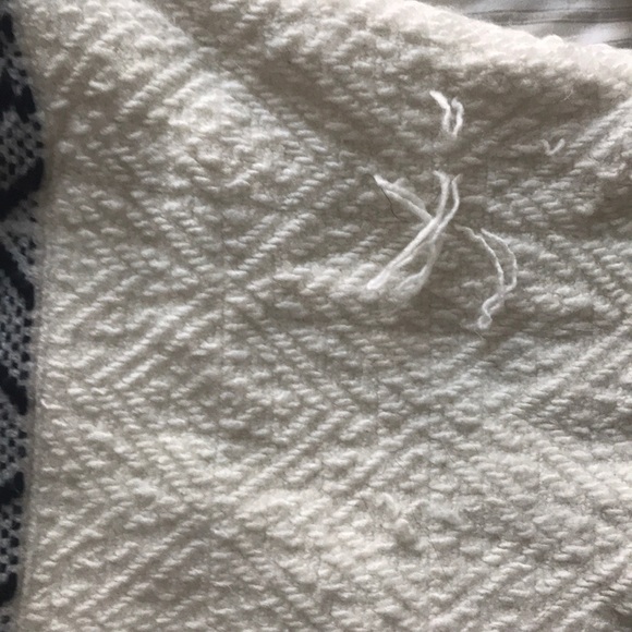 Oversized Aztec sweater - Picture 3 of 4